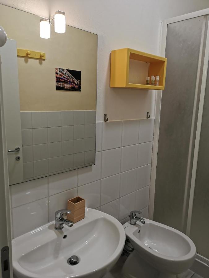 45 Guest house *